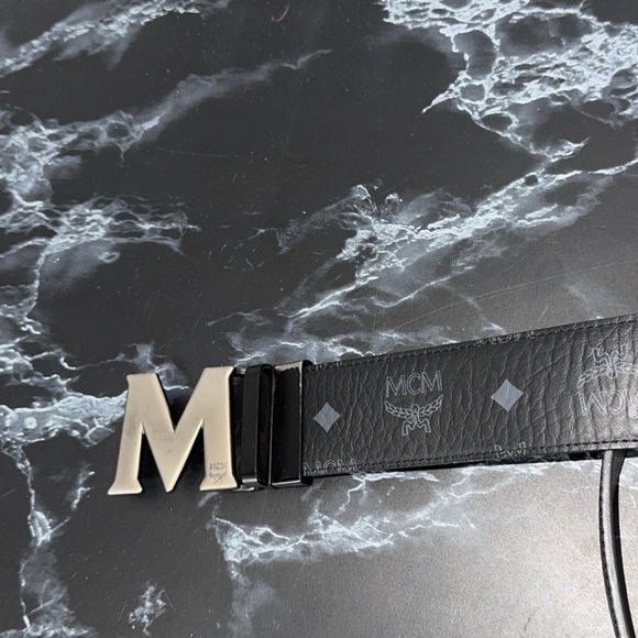 MCM Men's Claus Reversible Leather Belt Black & Silver AUTHENTIC - Picture 4 of 9